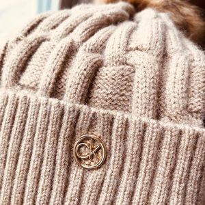 NWT Calvin Klein Winter Hat with faux fur
